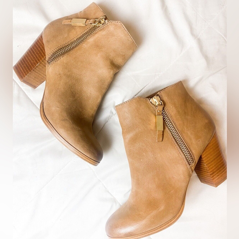 ALDO Womens Timeless Tan Suede Leather Zip Up Booties Camel ankle boots Size 7